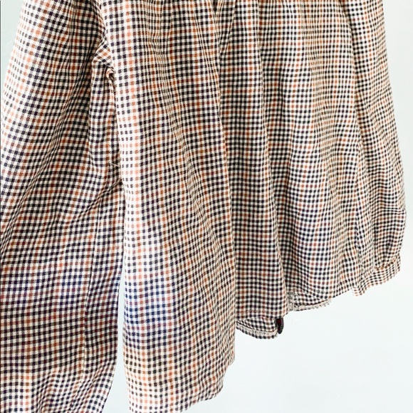 SOLD!🧺Zara button Down Blouse - Picture 4 of 5